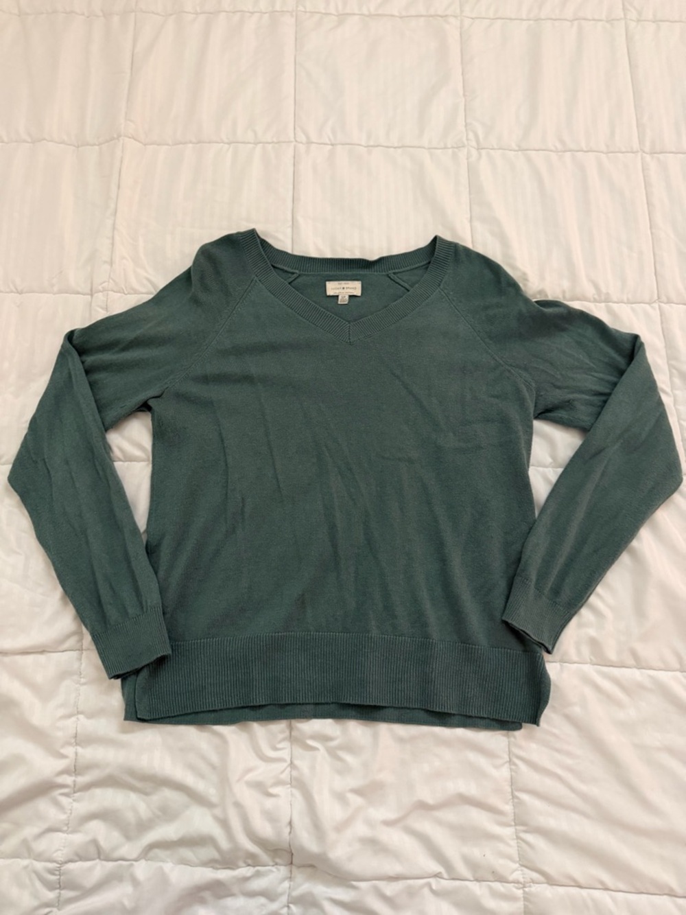 Lucky Brand V-Neck Lightweight Sweater in Forest Green
